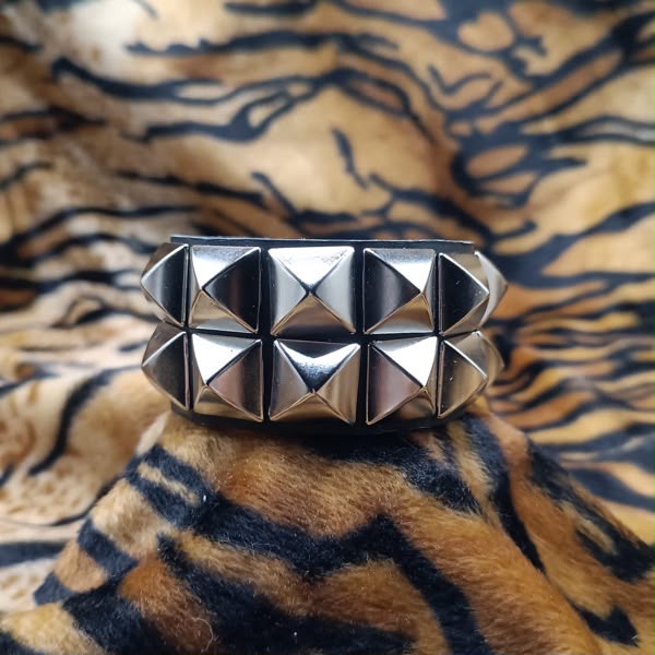 PULSERA PIRAMIDES DOS FILAS