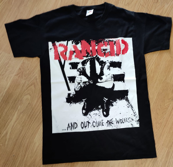 camiseta rancid and out