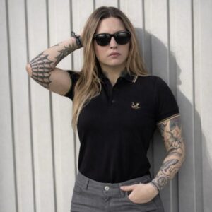 WhatsApp Image 2026-04-08 at 21.25.57 POLO HARD TO HANDLE NEGRO DETALLE ORO CHICA