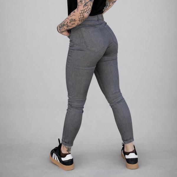 PANTALÓN VAQUERO GRIS CHICA HARD TO HANDLE