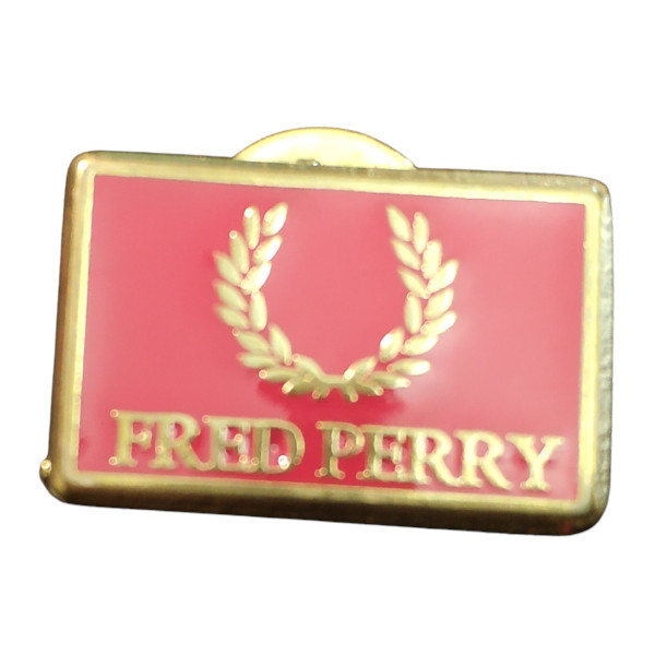 pin fred perry rojo