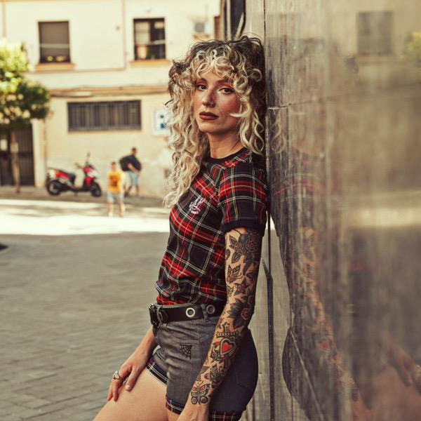 CAMISETA ESCOCESA NEGRA CHICA HTH