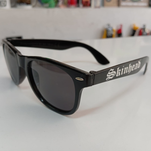 gafas negras skinhead