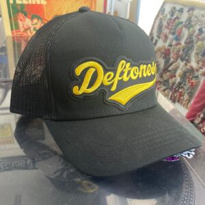 GORRA TRUCKER DEFTONES