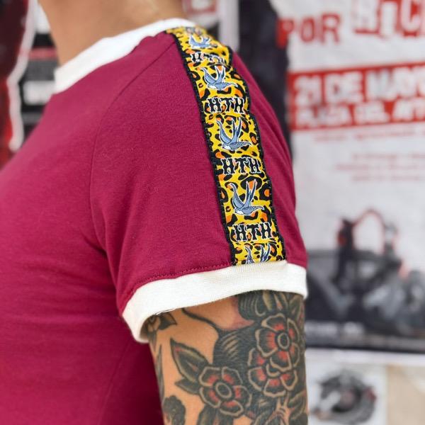 CAMISETA GRANATE RIBETE LEOPARDO CHICA HTH