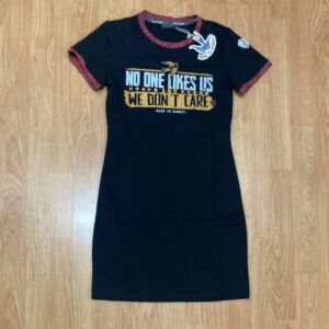 VESTIDO CAMISETA NO ONE LIKE US RIBETE ESCOCÉS HTH